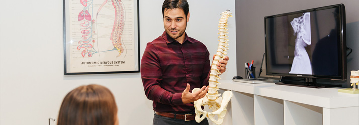 Chiropractor Bellingham WA Andrew Murry With Disc Injury Patient