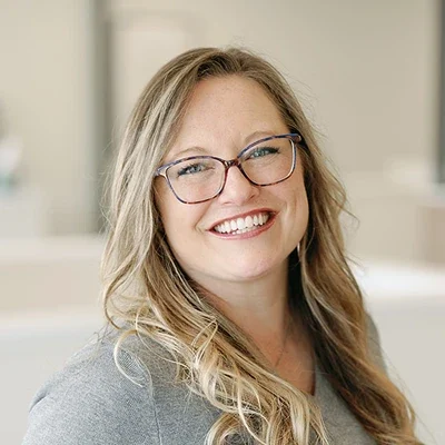 Chiropractic Bellingham WA April Team A headshot photo of April, the front desk coordinator at Connect Family Chiropractic