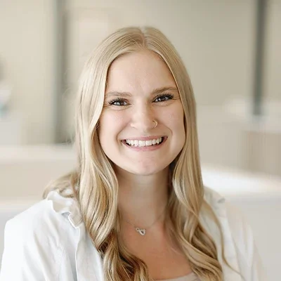 Chiropractic Bellingham WA Jenna Team A headshot photo of Jenna, the patient care coordinator at Connect Family Chiropractic